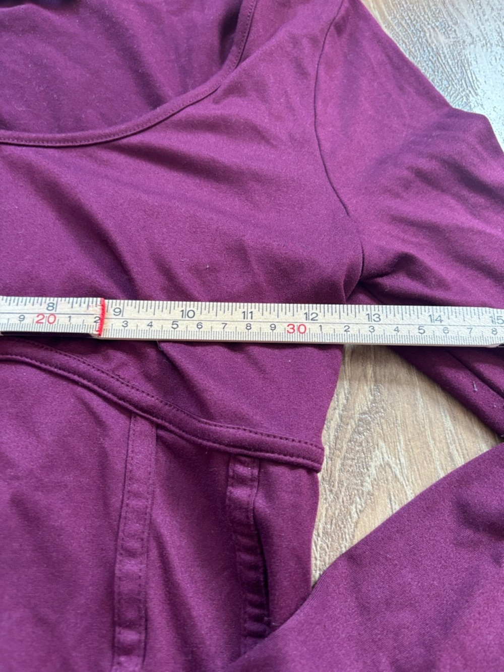 Liz & Sara Long-Sleeve Scoop Neck Peplum Top - Wine size S - Picture 2 of 5